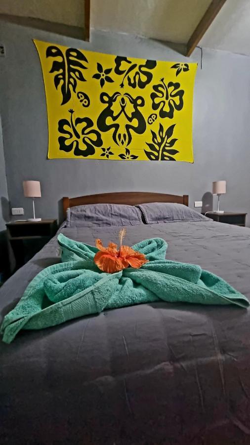 Hostal Henua Roa Ханга-Роа Экстерьер фото