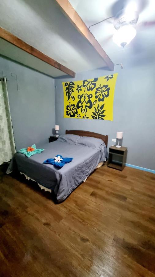 Hostal Henua Roa Ханга-Роа Экстерьер фото