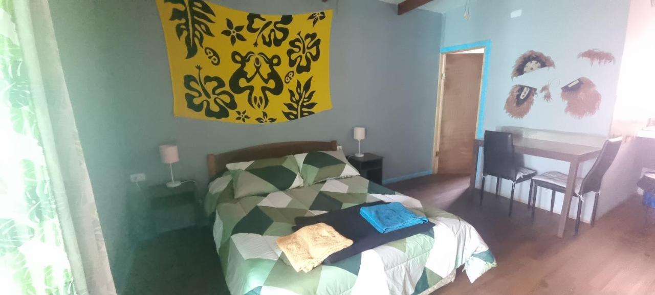 Hostal Henua Roa Ханга-Роа Экстерьер фото